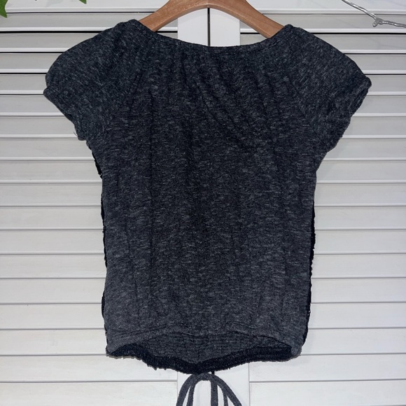 🖤🩶Crop top🩶🖤 - Picture 2 of 3